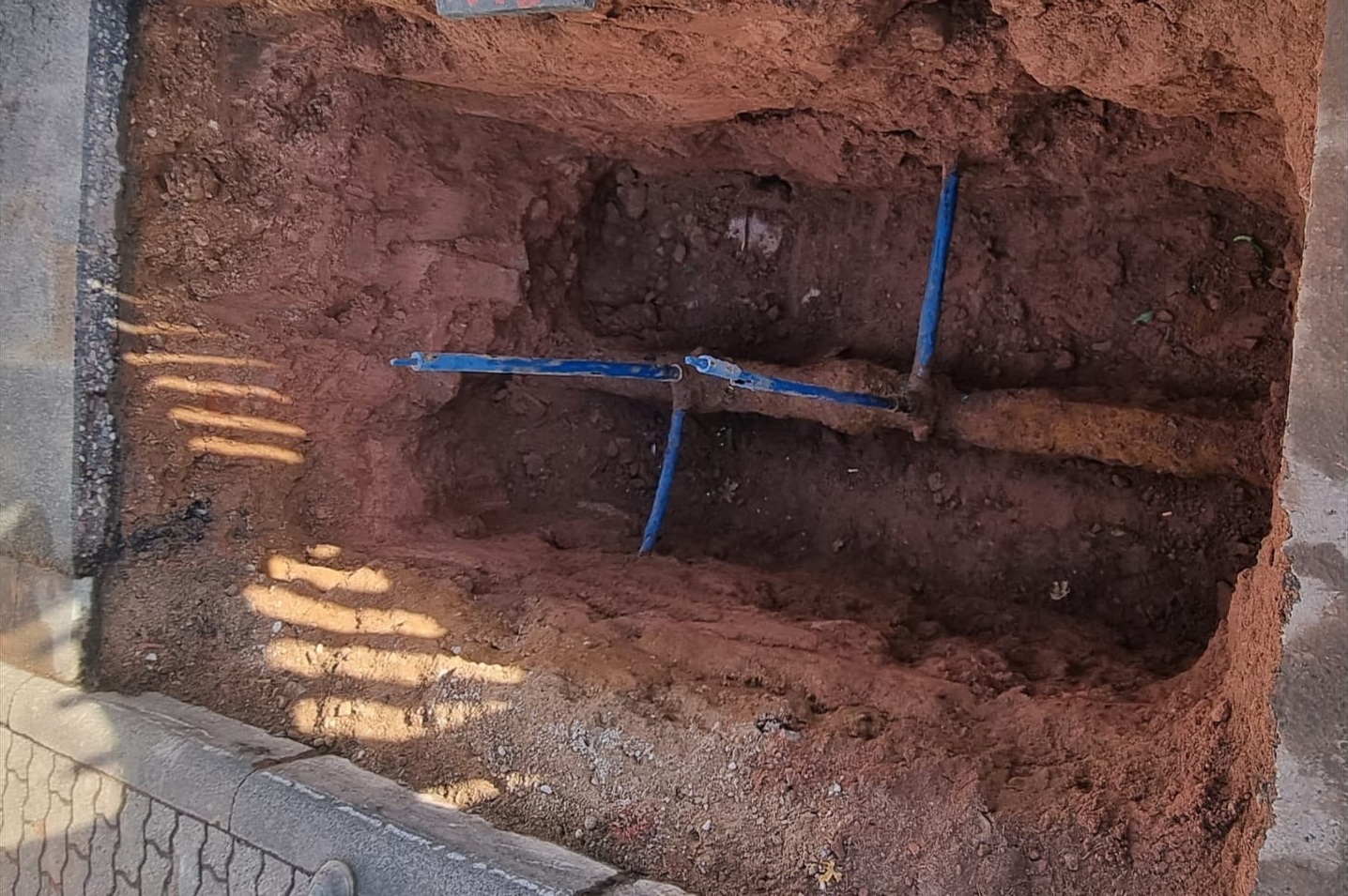 Erdbau Kuhn Rohrbruch Reparatur